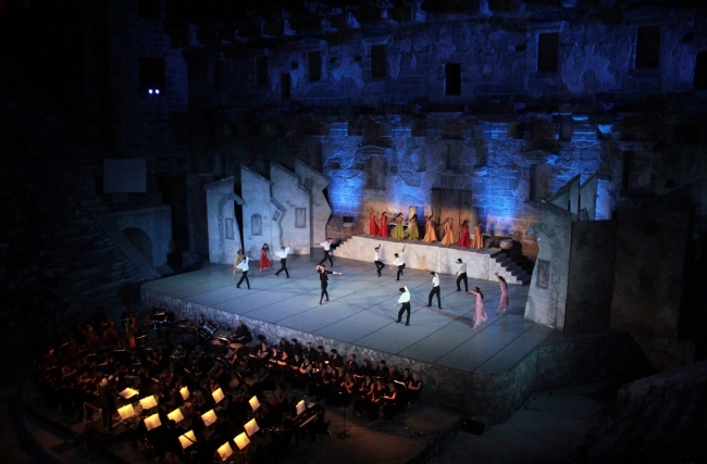 "Zorba" 25. Uluslararası Aspendos Opera ve Bale Festivali'nde sahnelendi