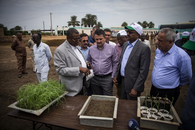 Sudan'da Türk heyetine yoğun ilgi