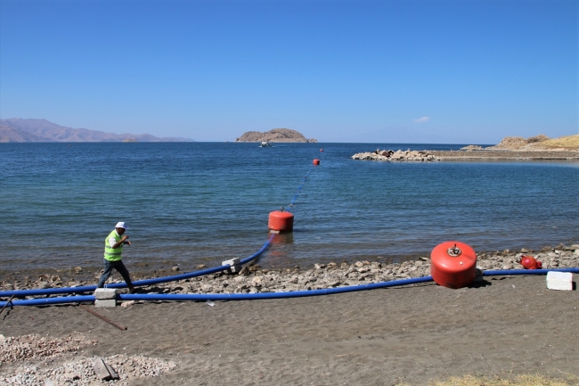 Akdamar Adası tatlı suya kavuşuyor