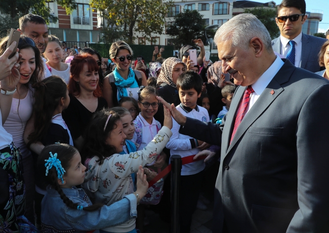 TBMM Başkanı Yıldırım: Değerlerinize yabancılaşırsanız öğrendiğiniz ilmin hiçbir faydası olmaz