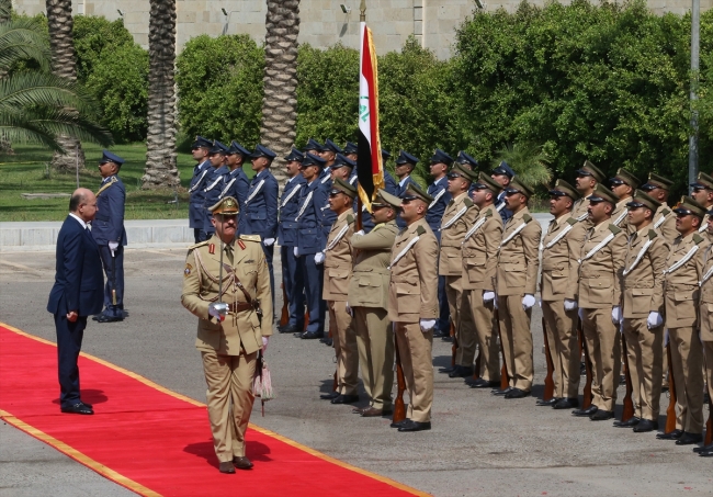 Irak'ın yeni Cumhurbaşkanı Salih görevine başladı