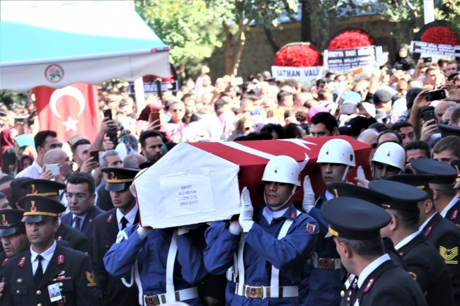 Şehitlerimiz son yolculuğuna uğurlandı