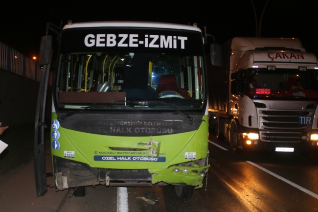 Kocaeli'de trafik kazaları: 6 yaralı