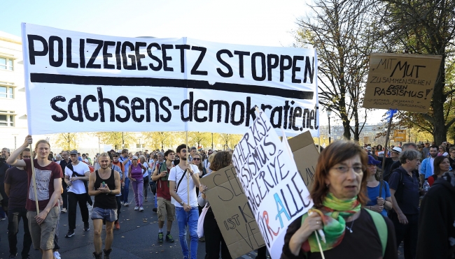 Almanya’da ırkçılık protesto edildi