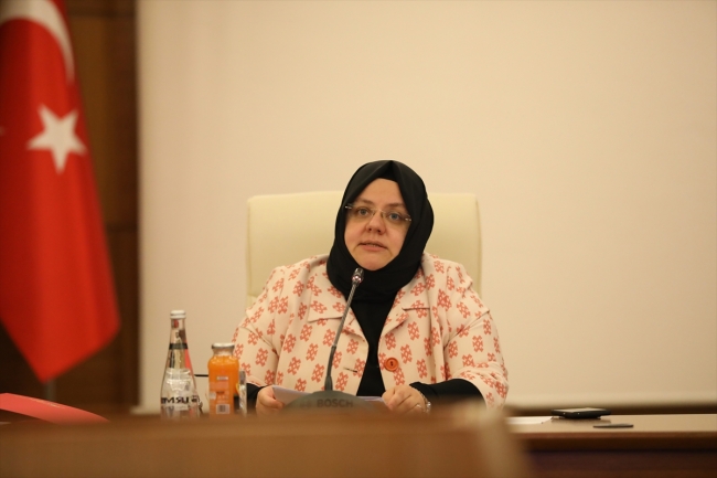 Bakan Zehra Zümrüt Selçuk: İstihdamı sağlayıcı tedbirler almak temel görevlerimizden