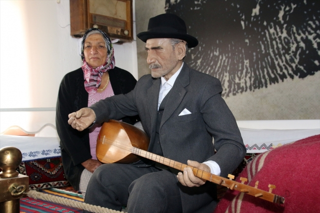 Aşık Veysel 124. doğum gününde anılıyor