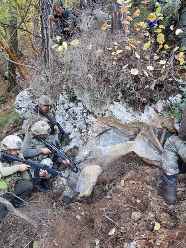 Osmaniye'de el yapımı patlayıcı düzenekleri ele geçirildi