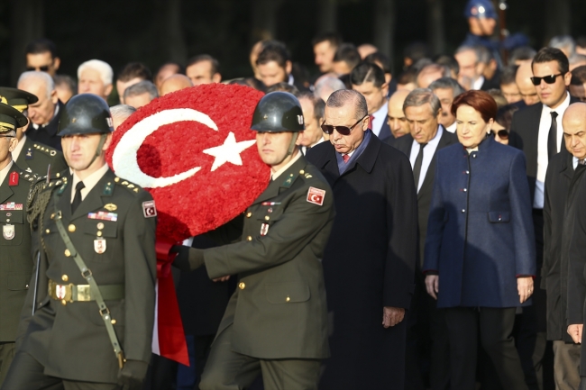 Devlet erkanından Anıtkabir'e ziyaret