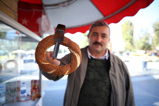 Düzce depreminin ardından tek koluyla hayat mücadelesi veriyor