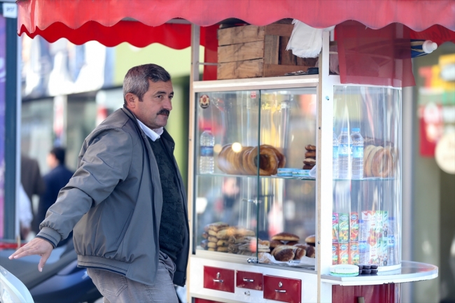 Düzce depreminin ardından tek koluyla hayat mücadelesi veriyor