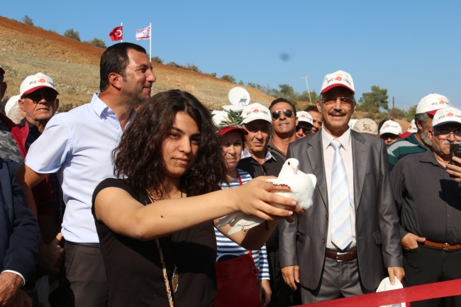 Kıbrıs'ta Derinya ve Aplıç sınır kapıları açıldı