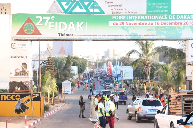 Dakar'daki uluslararası fuarın güvenliği Türk yapımı zırhlı araca emanet