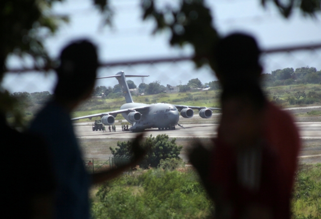 ABD'nin "yardım uçakları" Venezuela sınırında