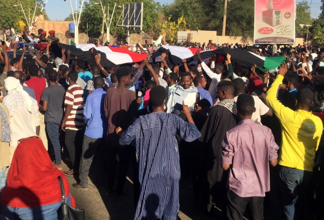 Sudan'da genel grev ilan edildi