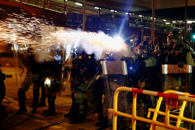 Hong Kong'daki protestolarda 13 kişi gözaltına alındı