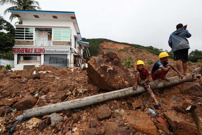 Myanmar'da toprak kayması: 41 ölü