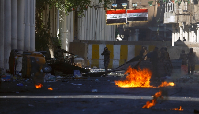 Iraklılar, işsizlik, yolsuzluk ve kamu hizmeti yetersizliğini protesto etmek amacıyla ülkenin çeşitli bölgelerinde gösteriler düzenliyor. Fotoğraf: Reuters