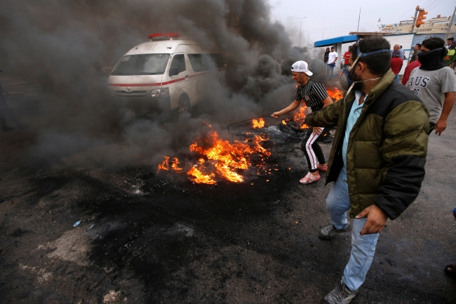 Irak'ta işsizlik, yolsuzluk ve kamu hizmeti yetersizliğini protesto etmek amacıyla 1 Ekim'de başlayan gösteriler devam ediyor. Fotoğraf: Reuters