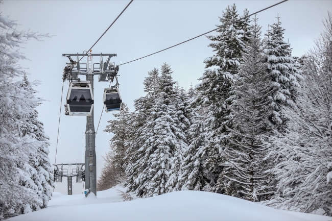 Uludağ teleferiğini geçen yıl 1 milyon kişi tercih etti