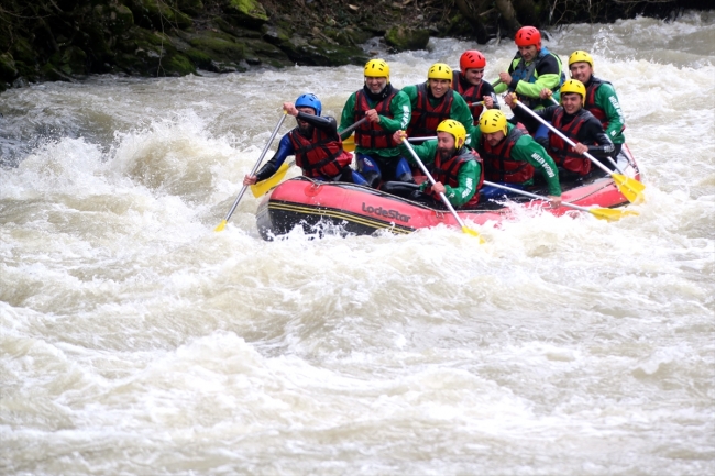 Düzce Melen Çayı'nda rafting sezonu açıldı