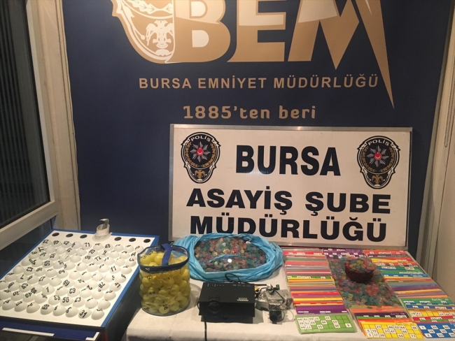 Bursa'da kumar oynadığı belirlenen 99 kişiye 31 bin lira ceza