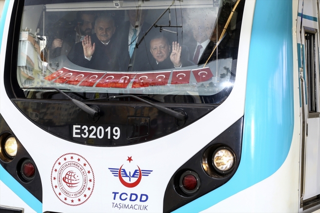 Gebze-Halkalı banliyö hattı açıldı