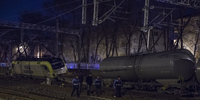 Ankara'da akaryakıt yüklü tren raydan çıktı