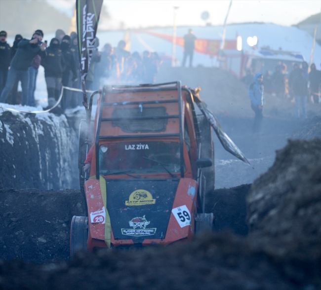 Erzurum'da Off-Road heyecanı sürüyor