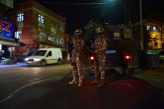 Gaziantep'te "torbacı" operasyonu: 8 gözaltı