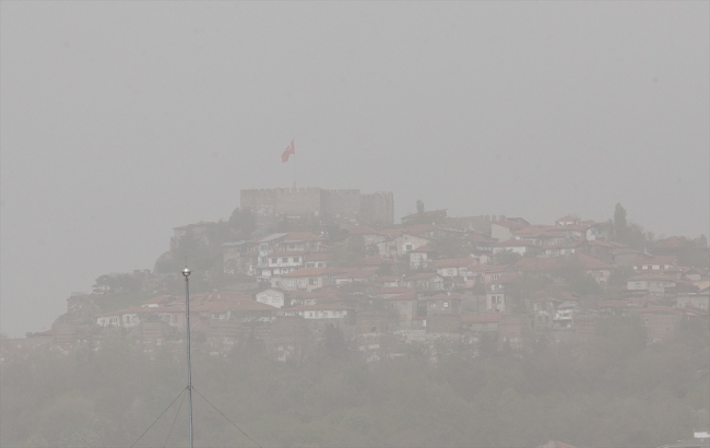 Ankara'da gökyüzünü "toz bulutu" kapladı