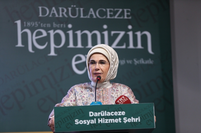 Emine Erdoğan Darülaceze sakinleriyle iftarda buluştu