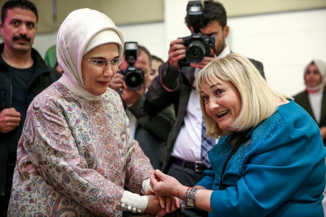 Emine Erdoğan Darülaceze sakinleriyle iftarda buluştu