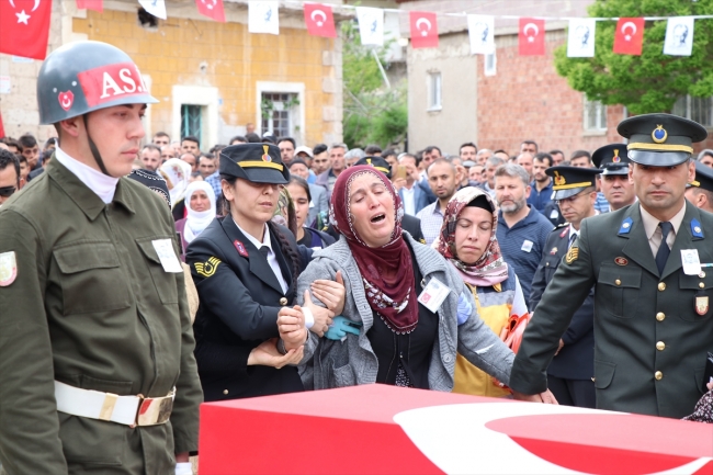 Türkiye şehitlerini uğurladı