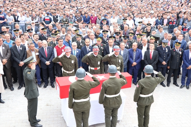 Türkiye şehitlerini uğurladı