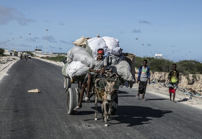 Mogadişu'daki çatışmalar yaşamı olumsuz etkiliyor