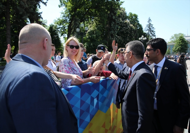 Cumhurbaşkanı Yardımcısı Oktay, Zelenskiy'in yemin törenine katıldı