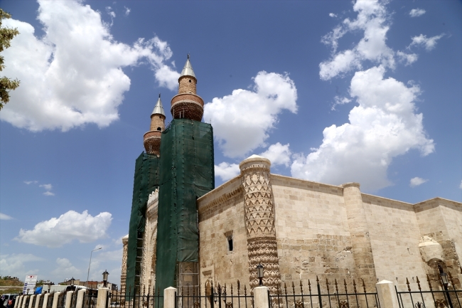 7 asırlık Gök Medrese ziyarete açıldı