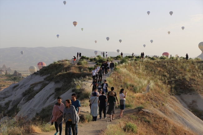 Kapadokya'da bayram tatili yoğunluğu sürüyor