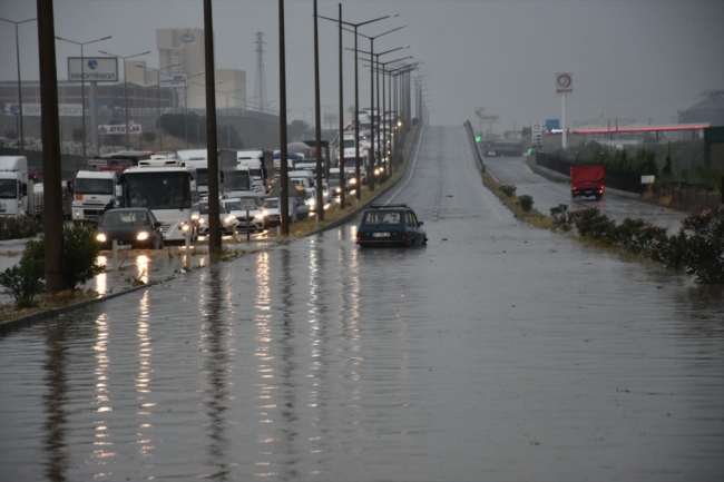 İzmir-Ankara yolu ulaşıma açıldı