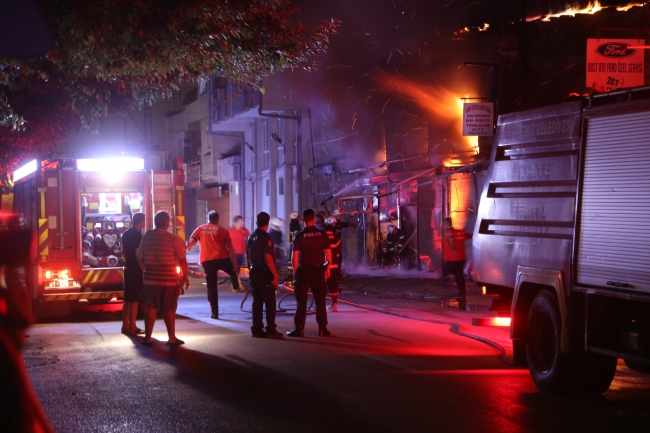 Adana'da iş yeri yangını