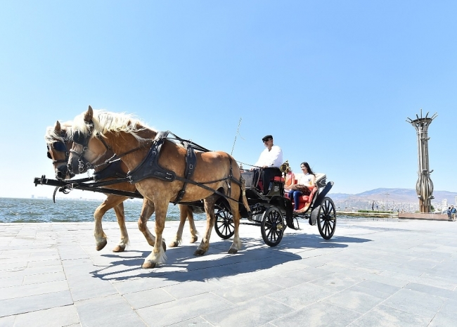 İzmir'de fayton dönemi sona erdi