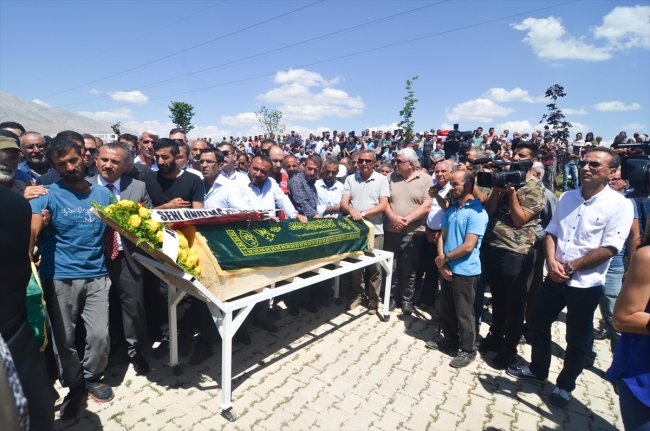 PKK'nın tuzakladığı patlayıcıyla hayatını kaybeden kardeşler son yolculuğuna uğurlandı