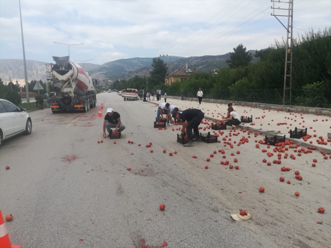 Sürücüler ve yolculardan insanlık örneği