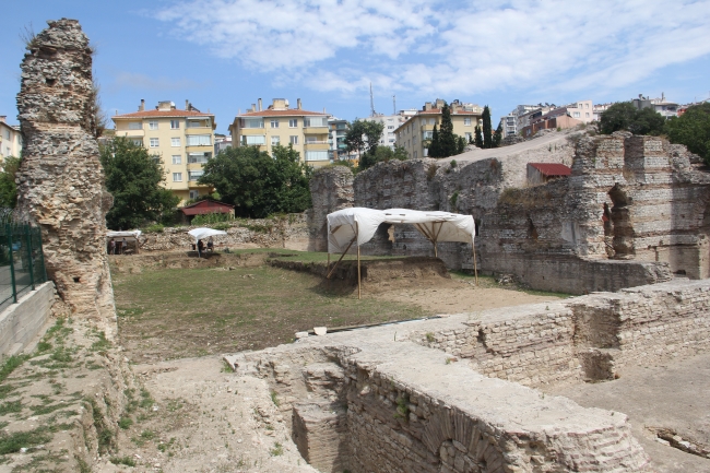 Sinop'ta 2 bin 300 yıllık yapı gün yüzüne çıkarılıyor