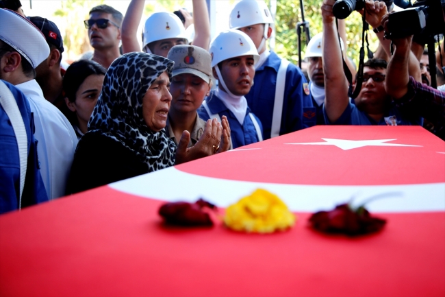 Şırnak şehitleri son yolculuklarına uğurlandı