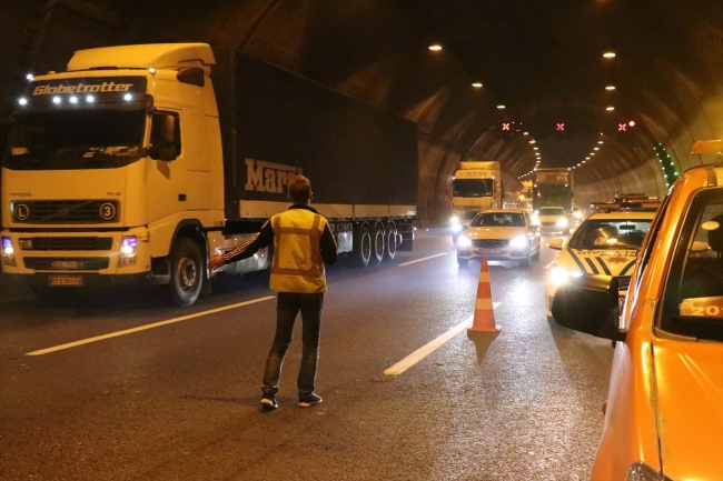 Bolu Dağı Tüneli'nde trafik kazası: 2 yaralı