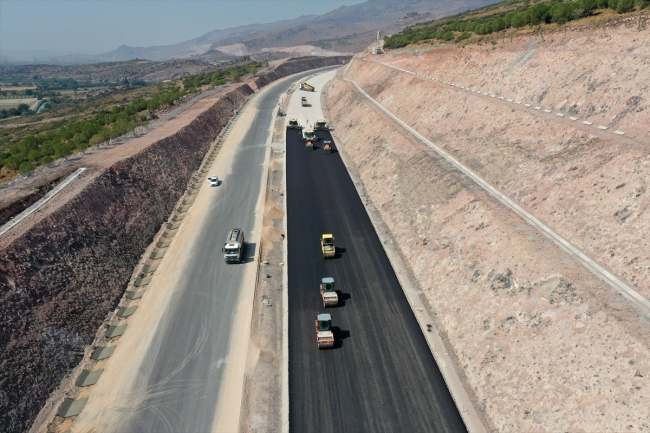 İzmir'den Çandarlı'ya ulaşım 40 dakikaya iniyor