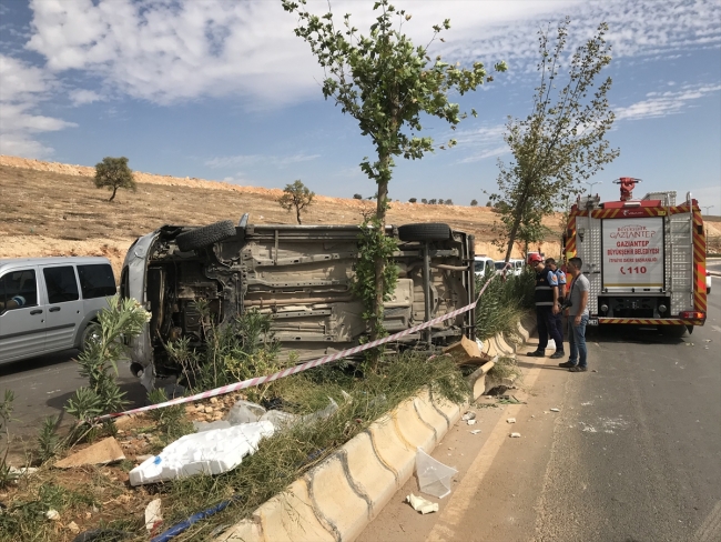 Gaziantep'te ticari araç devrildi: 10 yaralı