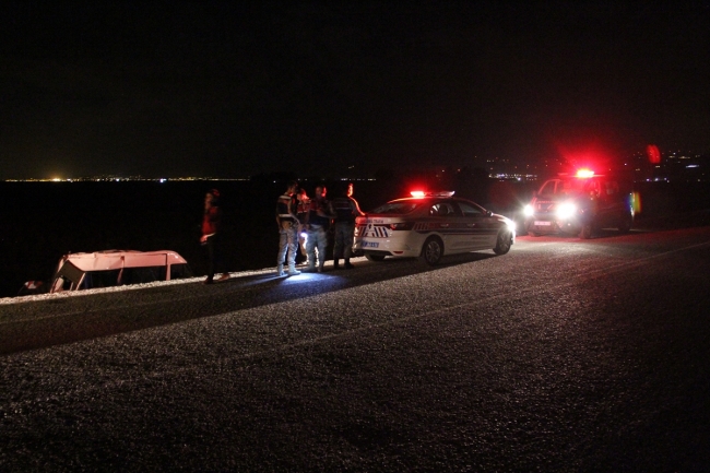 Hatay'da minibüs devrildi: 10 yaralı