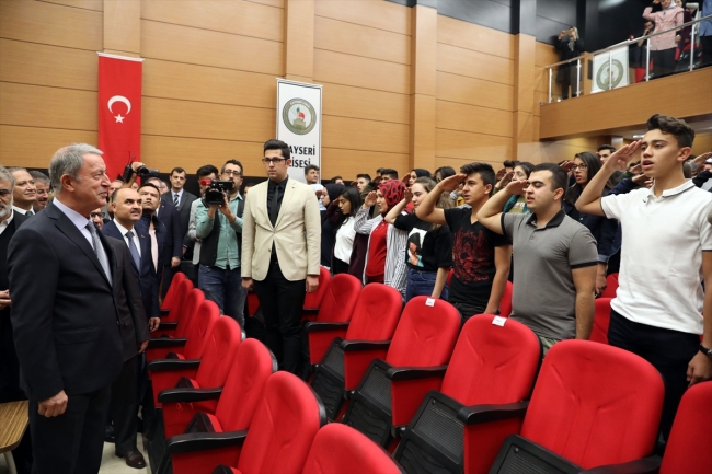 Milli Savunma Bakanı Akar: Envanterimizde bir gram kimyasal silah yok